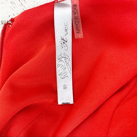 Avec Red 1 piece Sleeveless JumpSuit Pantsuit Crochet Insert Trim Small NWOT - Picture 11 of 11